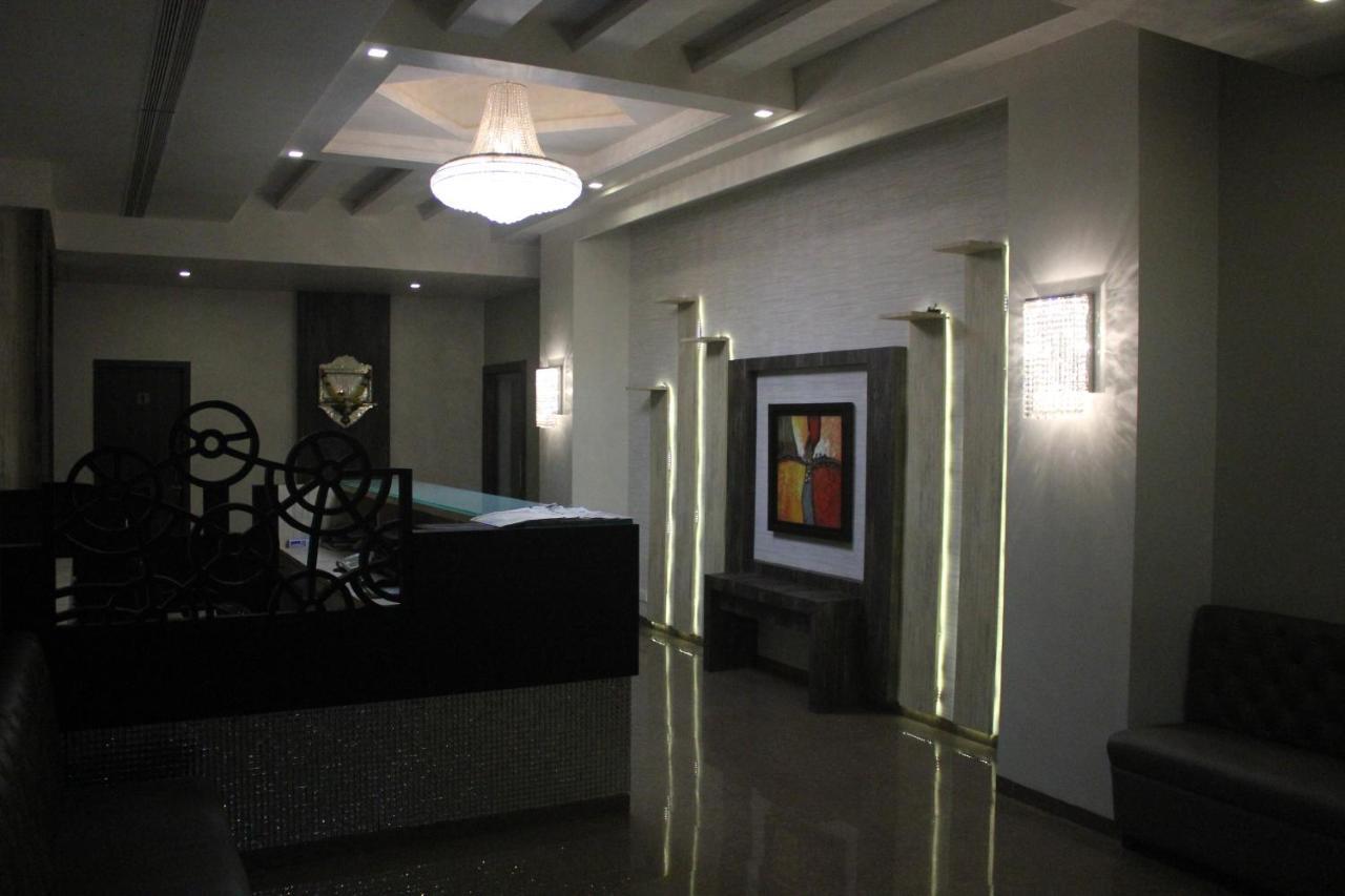 Nimantran Navi Mumbai Exterior foto