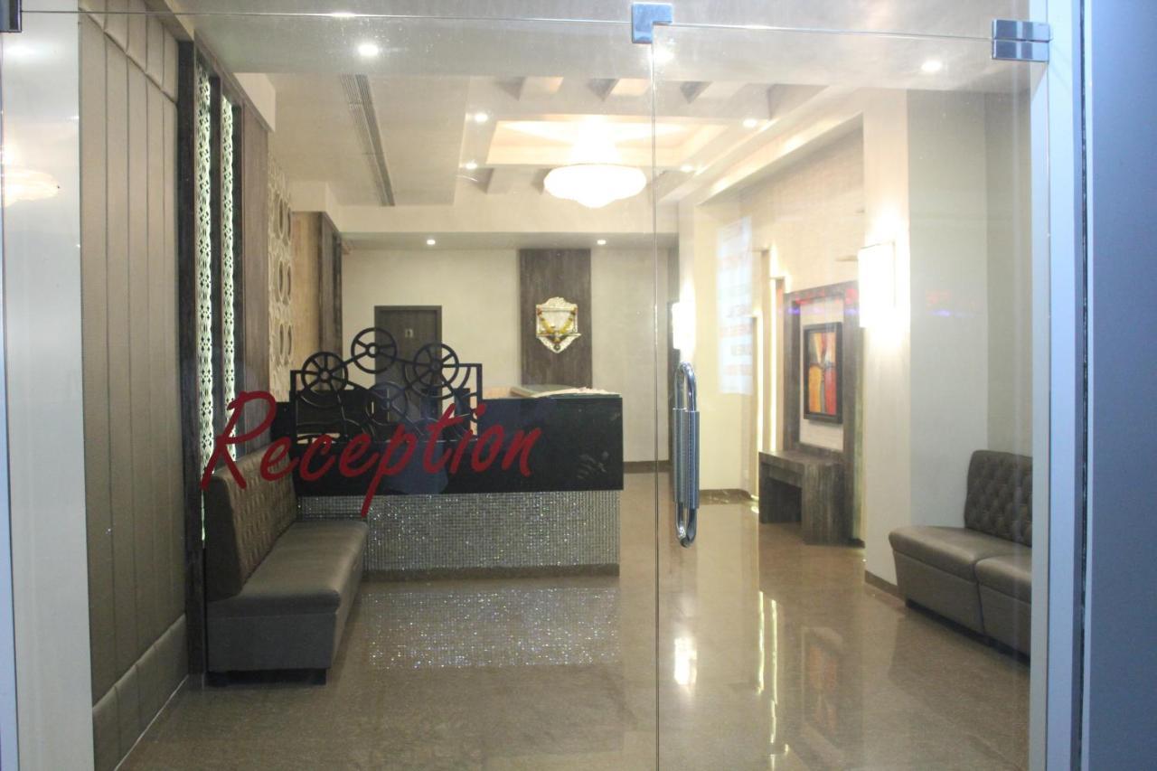 Nimantran Navi Mumbai Exterior foto