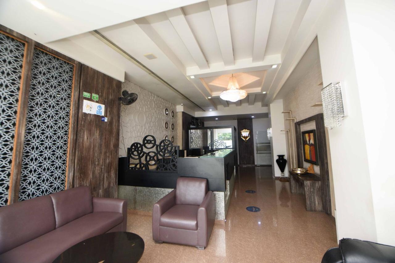Nimantran Navi Mumbai Exterior foto