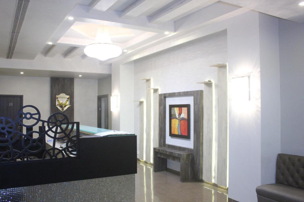 Nimantran Navi Mumbai Exterior foto