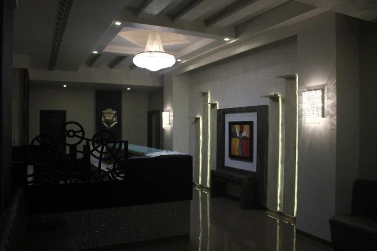 Nimantran Navi Mumbai Exterior foto