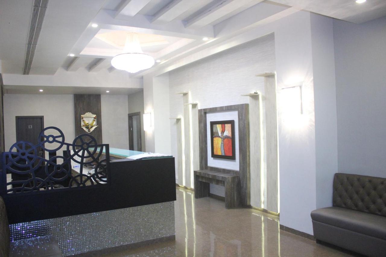 Nimantran Navi Mumbai Exterior foto